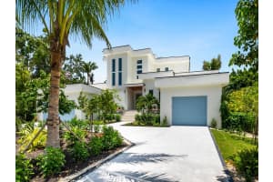 1393 HARBOR DR, SARASOTA, FL 34239 Sold 03/16/23