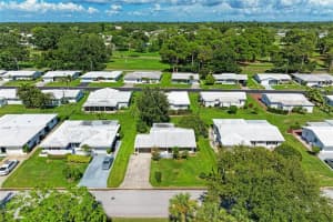 9195 143RD ST, SEMINOLE, FL 33776 Sold 10/31/22