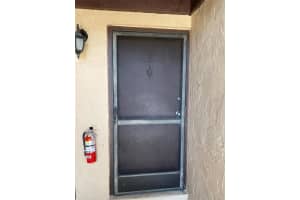 2733 HIDDEN LAKE BLVD #B, SARASOTA, FL 34237 Sold 10/03/22