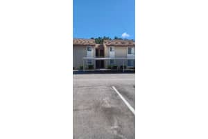 2625 PINE LAKE TER #B, SARASOTA, FL 34237 Sold 08/15/22