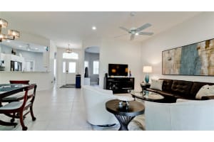 5128 Highbury Cir, Sarasota, FL 34238, Sold 07/10/22
