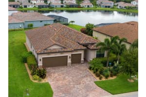 13520 SAW PALM CREEK TRL, LAKEWOOD RANCH, FL 34211 Sold 03/30/23