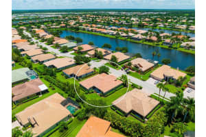 2886 GRAZELAND DR, SARASOTA, FL 34240 Sold 10/28/22