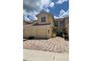 1251 BURGOS DR #303, SARASOTA, FL 34238 Sold 09/15/22