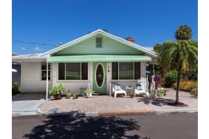 5 PLAZA ST E, BRADENTON, FL 34208 Sold 11/28/22