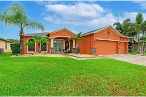 316 STAR SHELL DR, APOLLO BEACH, FL 33572 Sold 08/26/22