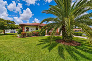 6102 VIVIENDA DR, BRADENTON, FL 34207 Sold 08/31/22