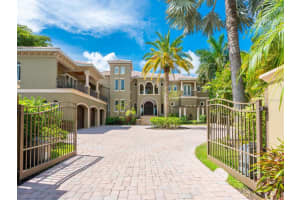 778 SIESTA DR, SARASOTA, FL 34242 Sold 12/12/22