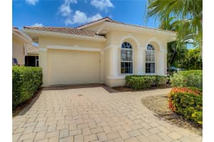 3204 77TH DR E, SARASOTA, FL 34243 Sold 08/17/22