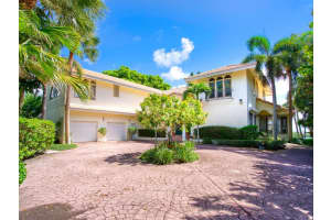 3214 CASEY KEY RD, NOKOMIS, FL 34275 Sold 04/27/23