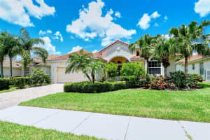 4042 65TH PL E, SARASOTA, FL 34243 Sold 03/01/23