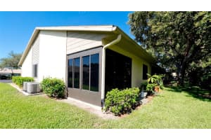 2717 60TH AVENUE DR W, BRADENTON, FL 34207 Sold 09/15/22