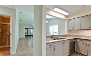 2717 60TH AVENUE DR W, BRADENTON, FL 34207 Sold 09/15/22