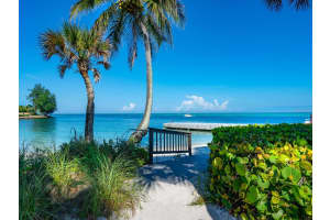 4900 OCEAN BLVD #404, SARASOTA, FL 34242 Sold 09/23/22