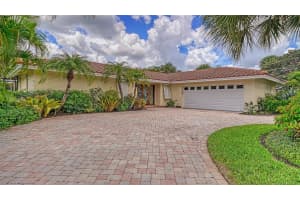 5448 AZURE WAY, SARASOTA, FL 34242 Sold 09/15/22