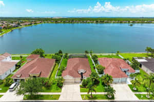 1526 MIRA LAGO CIR, RUSKIN, FL 33570 Sold 08/29/22
