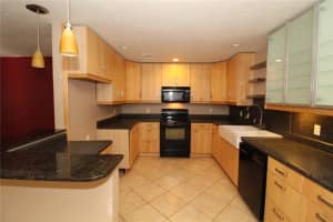 7589 COVE TER, SARASOTA, FL 34231 Sold 09/08/22