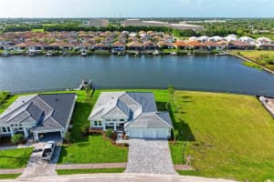 2202 4th St E, Palmetto, FL 34221, Sold 08/26/22
