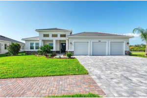 2202 4th St E, Palmetto, FL 34221, Sold 08/26/22