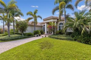 4008 FOUNDERS CLUB DR, SARASOTA, FL 34240 Sold 12/09/22