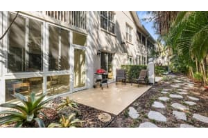320 CLEARBROOK CIR #104, VENICE, FL 34292 Sold 10/06/22