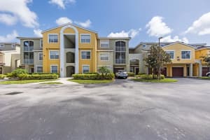 5601 BENTGRASS DR #10-304, SARASOTA, FL 34235 Sold 10/14/22
