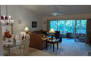 7019 WOODSIDE OAKS CIR #3, SARASOTA, FL 34231 Sold 10/31/22