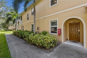 3537 PARKRIDGE CIR #15-106, SARASOTA, FL 34243 Sold 08/30/22