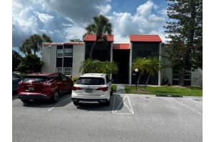 3207 BENEVA RD #202, SARASOTA, FL 34232 Sold 06/23/23