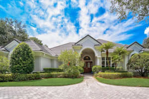 439 E MACEWEN DR, OSPREY, FL 34229 Sold 09/14/22
