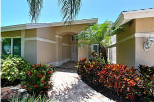 4630 Meadowview Cir, Sarasota, FL 34233, Sold 09/02/22