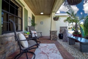 7243 35th Ln E, Sarasota, FL 34243, Sold 09/16/22