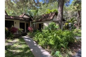 2233 Circlewood Dr, Sarasota, FL 34231, Sold 10/18/22