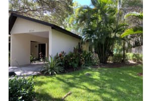 2233 Circlewood Dr, Sarasota, FL 34231, Sold 10/18/22