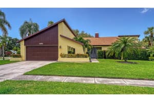 3896 Easton St, Sarasota, FL 34238, Sold 10/25/22