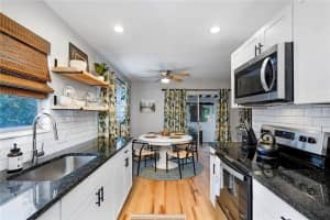 4705 HOLLINGSWORTH AVENUE, SARASOTA, FL 34233 - MLS#MFRA4544030