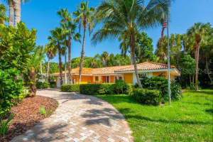 204 N ADAMS DR, SARASOTA, FL 34236 Sold 10/28/22