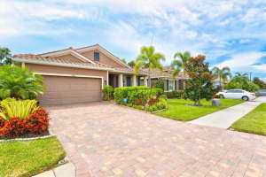 2846 ORIOLE DR, SARASOTA, FL 34243 Sold 09/26/22