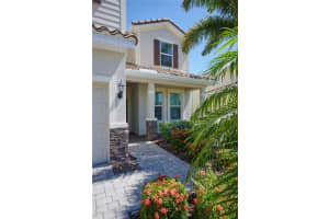 5538 PAMPLONA WAY, SARASOTA, FL 34233 Sold 07/14/23