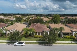 5730 Fossano Dr, Sarasota, FL 34238, Sold 09/21/22