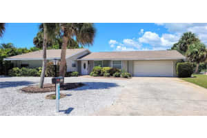 927 Contento St, Siesta Key, FL 34242, Sold 04/27/23