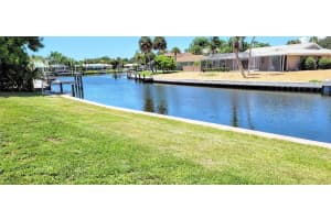 927 Contento St, Siesta Key, FL 34242, Sold 04/27/23