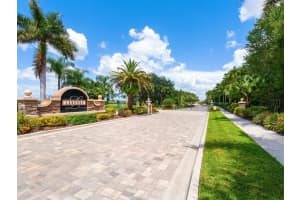 338 LONDONDERRY DR, SARASOTA, FL 34240 Sold 01/12/23
