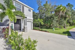2707 MIDNIGHT PEARL DR, SARASOTA, FL 34240 Sold 12/01/22