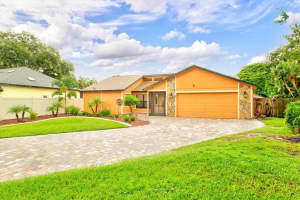 4910 81ST AVENUE TER E, SARASOTA, FL 34243 Sold 09/21/22