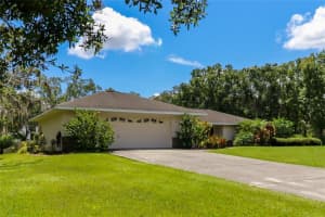 6053 RAVENWOOD DR, SARASOTA, FL 34243 Sold 03/31/23