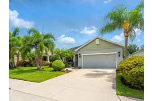 4827 Silvermoss Dr, Sarasota, FL 34243, Sold 11/30/22