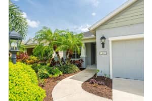 4827 Silvermoss Dr, Sarasota, FL 34243, Sold 11/30/22