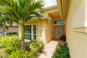 4404 EDINBRIDGE CIR #118, SARASOTA, FL 34235 Sold 09/13/22
