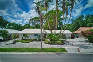2424 CASS ST, SARASOTA, FL 34231 Sold 09/21/22